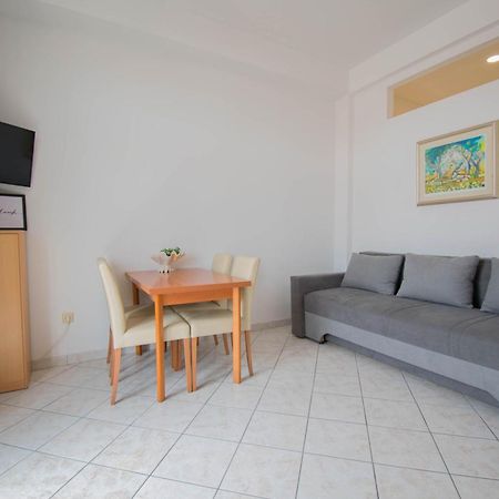 Apartments Manuela - Baška Voda المظهر الخارجي الصورة