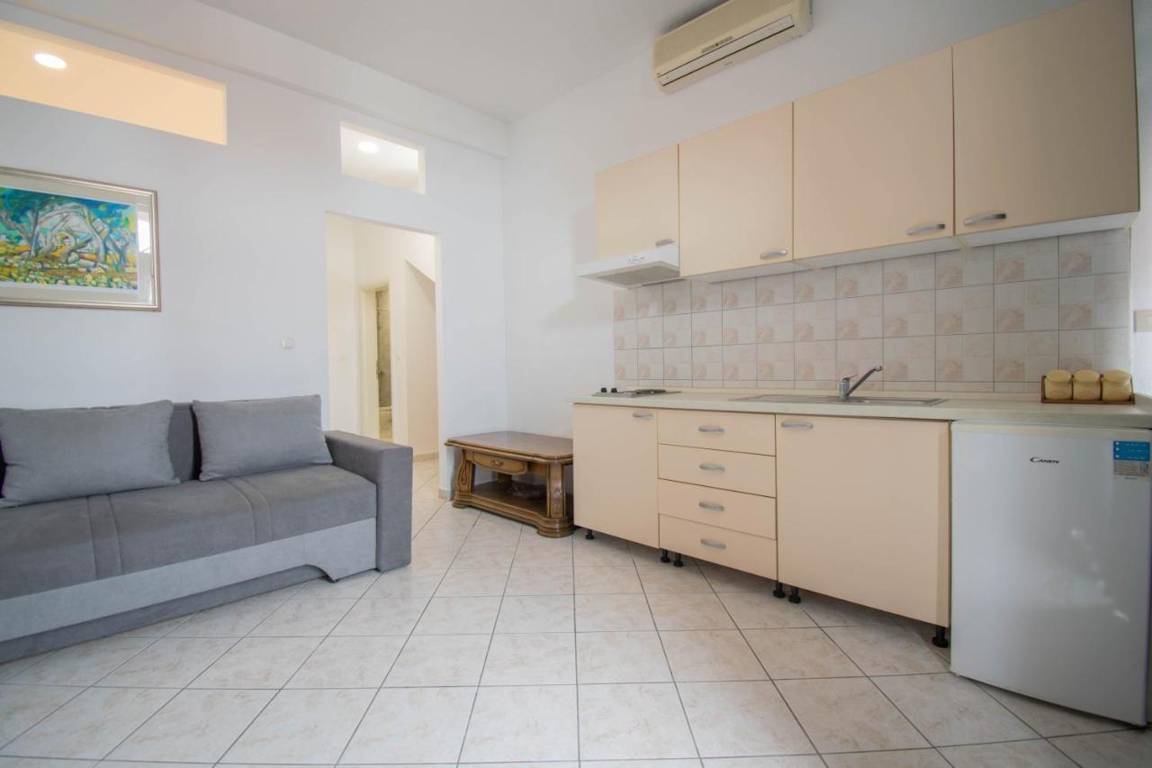 Apartments Manuela - Baška Voda المظهر الخارجي الصورة